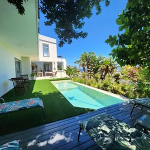 Finchley In Camps Bay Guest house